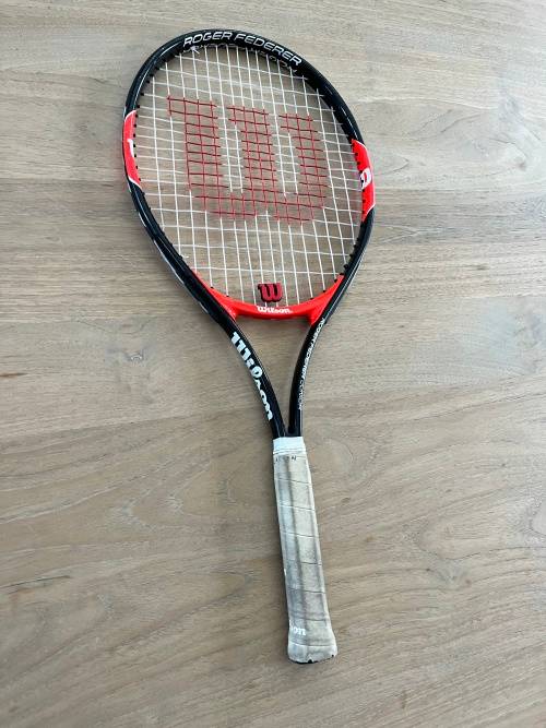 Wilson Roger Federer 25 junior tennis racket