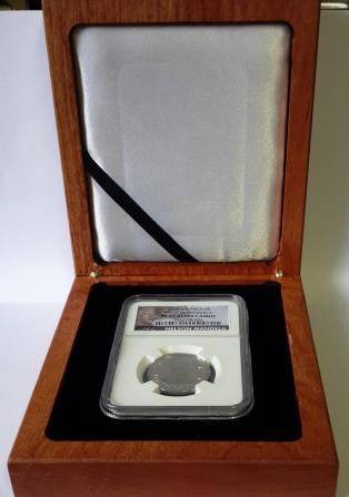 2000 S. Africa 5R Nelson Mandela PL 64 Ultra Cameo in Wooden Display Box