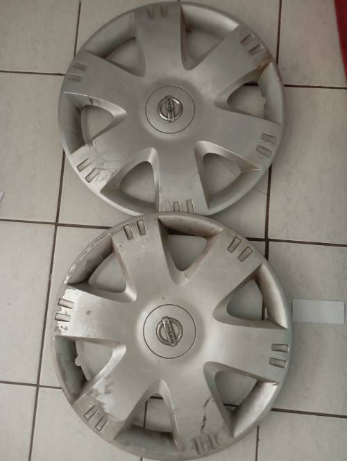 Nissan NP 200 Wheel Caps (x2)