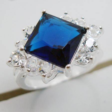 BLUE TOPAZ 925 STERLING SILVER COCKTAIL RING SIZE 6