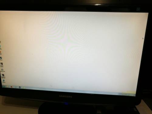 Samsung B2430H 24-Inch Widescreen LCD Monitor - Glossy Black