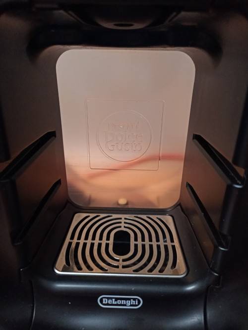 DeLonghi Nescafe Dolce Gusto Circolo Coffee Machine