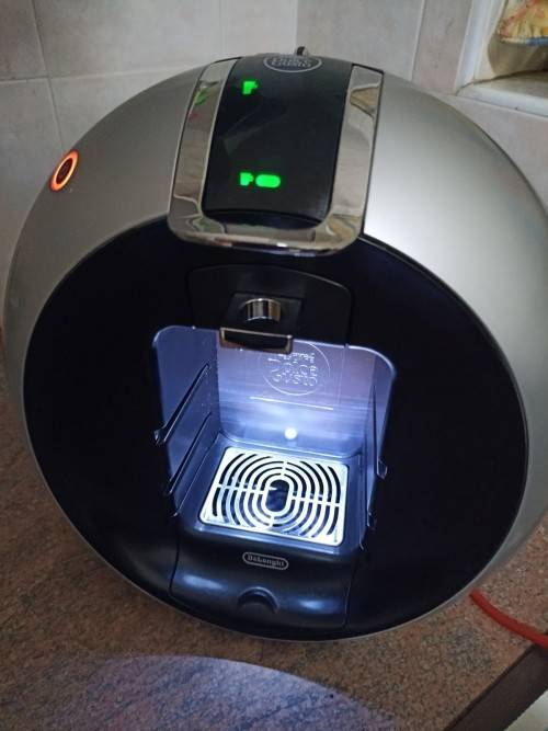 DeLonghi Nescafe Dolce Gusto Circolo Coffee Machine