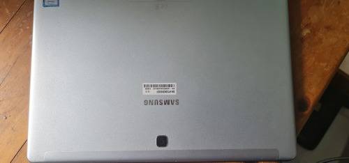 Samsung Galaxy Book 12.5 inch i5 (7th Gen) 4 gig ram Win tablet with S pen and Keyboard cover