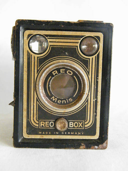 Vintage Reo Menis box camera - as per photo