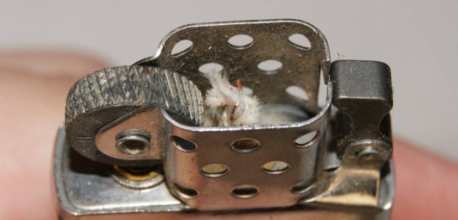 ~~~Brand New Zippo Lighter Insert (Ladies Size)~~~ CRAZY LOW R1 START