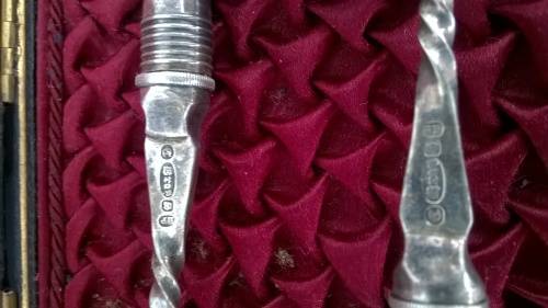Set of two spoons - Boxed