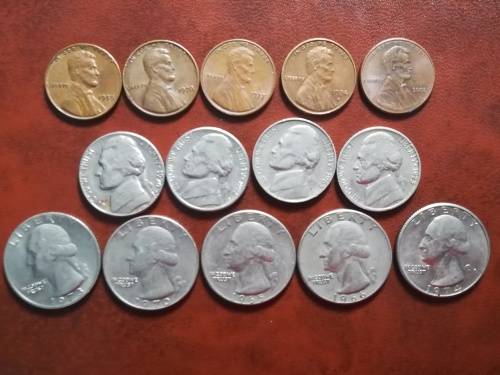 United States 5c & Quarter dollar coins.. as per scan.