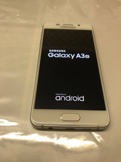 SAMSUNG GALAXY A310F,16GB,WHITE,10/10,ACCESSORIES,LOCAL