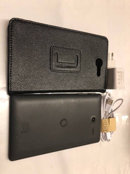 VODACOM POWER 7 INCH,9.9/10,NEW CONDITION,SCREEN PROTECTOR,NEW POUCH,CHARGER AND USB CABLE