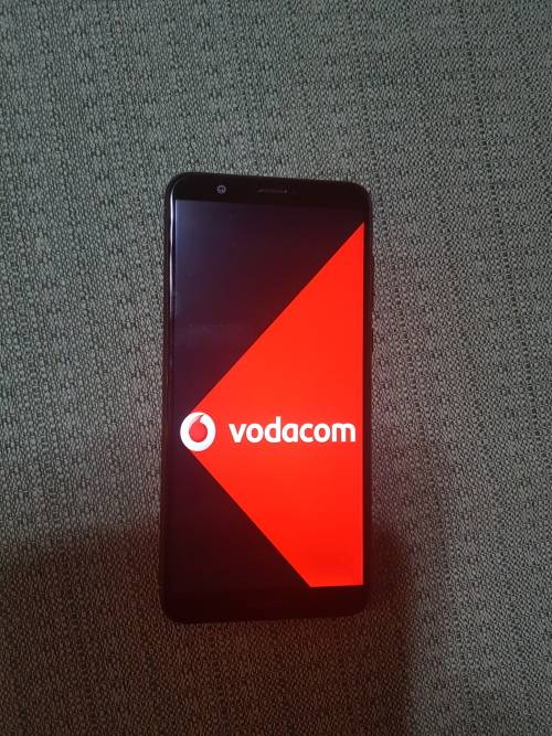 HUAWEI  P SMART 32GB,BLK,10/10,LOCAL,FREE ACCESSORIES,BUY NOW PRICE OF R2999 INCLUDES FREE SHIPPING