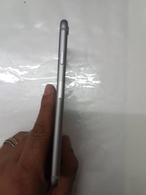 iPhone 6S 64GB, 10/10,SPACE GREY/BLACK,CHARGER,USB CABLE,EARPHONES,LOCAL,MINT CONDITION