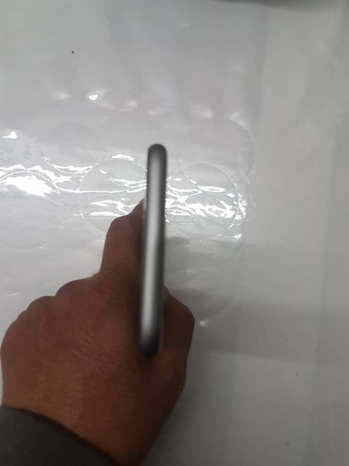 iPhone 6S 64GB, 10/10,SPACE GREY/BLACK,CHARGER,USB CABLE,EARPHONES,LOCAL,MINT CONDITION