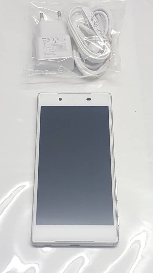 SONY EXPERIA Z5(BIG),SILVER,LOCAL,10/10 WITH USB CABLE AND CHARGER,
