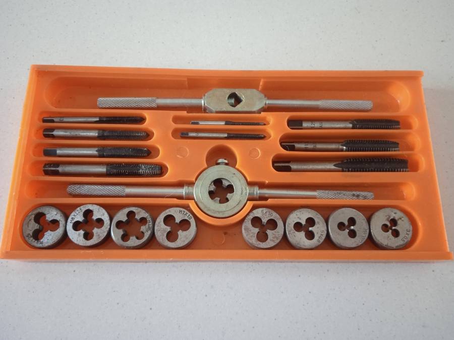 Tap and Die set - 20 Piece