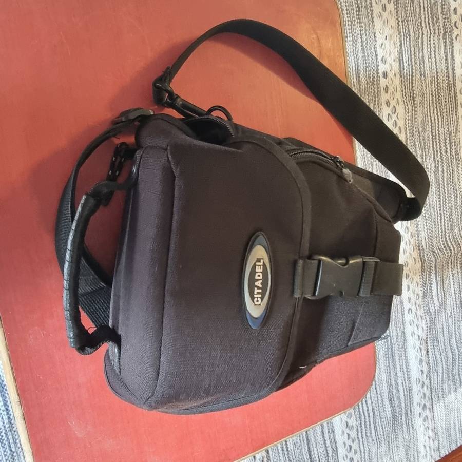 Canon EOS 550D with Canon EF-S 18-135mm lens (67mm)