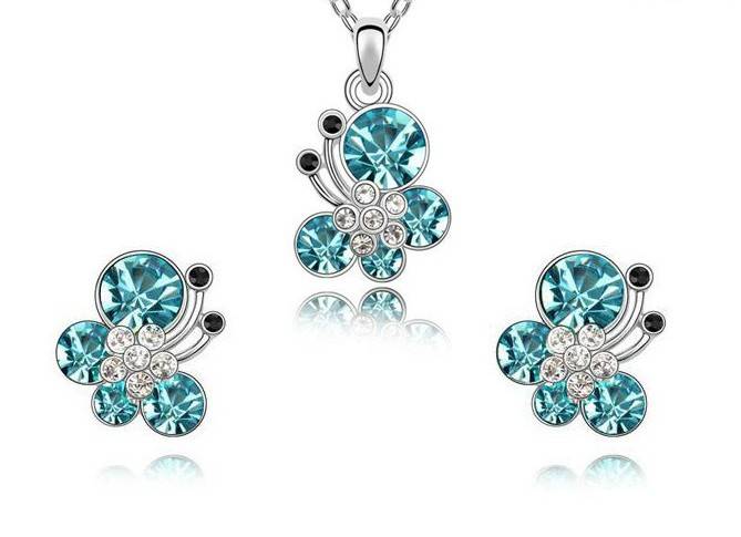 LOCAL STOCK MADE WITH SWAROVSKI ELEMENTS CRYSTAL BUTTERFLY STYLE EARRING PENDANTS SET