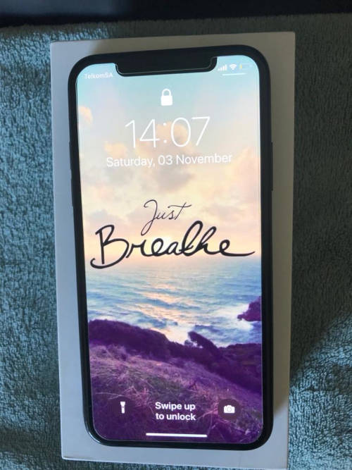 iPhone X, Space Grey (64GB capacity) *EXCELLENT CONDITION * , comes with box & brand new accessories