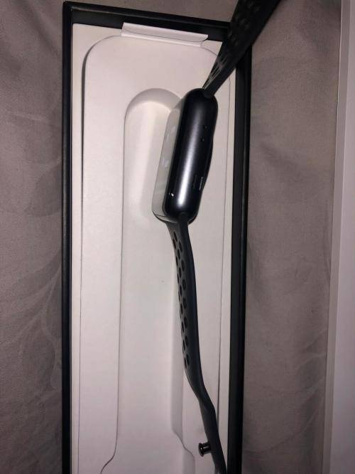 Apple Watch Series 3 (NIKE EDITION) 44mm Space Grey with Black Sport Band EXCELLENT CONDITION