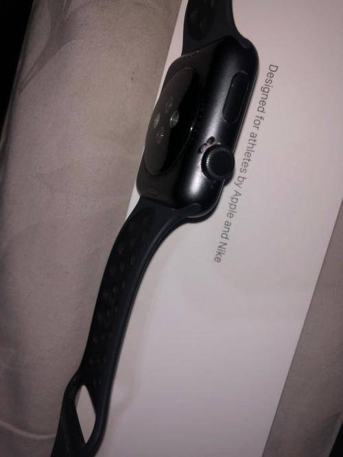 Apple Watch Series 3 (NIKE EDITION) 44mm Space Grey with Black Sport Band EXCELLENT CONDITION