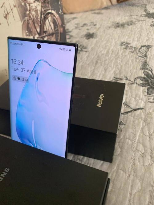 Samsung Galaxy Note 10 Plus (256GB ) *EXCELLENT CONDITION DEMO UNIT* + box & accessories(SINGLE SIM)