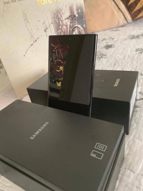 Samsung Galaxy Note 10 Plus (256GB ) *EXCELLENT CONDITION DEMO UNIT* + box & accessories(SINGLE SIM)