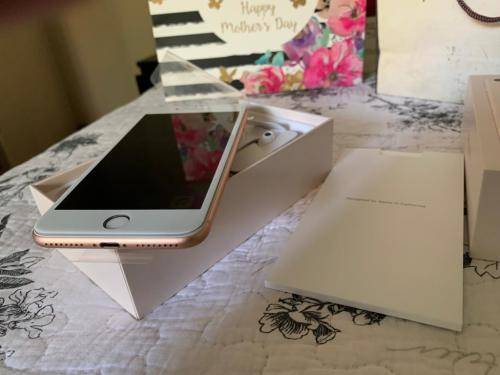 iPhone 8Plus Rose Gold(64GB ) *EXCELLENT CONDITION* + box and accessories