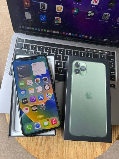 iPhone 11 Pro Max Space Grey (256GB) * EXCELLENT CONDITION  + box and all accessories