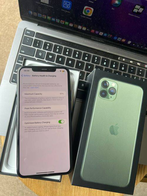 iPhone 11 Pro Max Space Grey (256GB) * EXCELLENT CONDITION  + box and all accessories