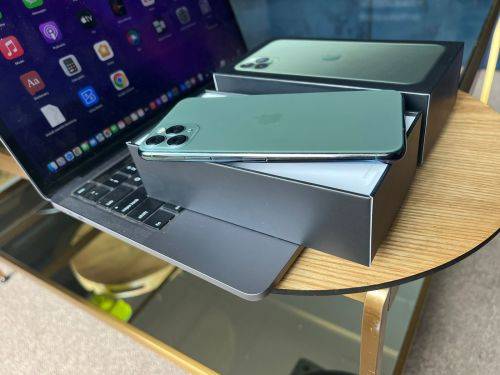 iPhone 11 Pro Max Space Grey (256GB) * EXCELLENT CONDITION  + box and all accessories