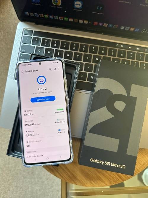 Samsung Galaxy S21 Ultra Phantom Black 12GB Ram (256GB)*EXCELLENT CONDITION *  + Box and accessories