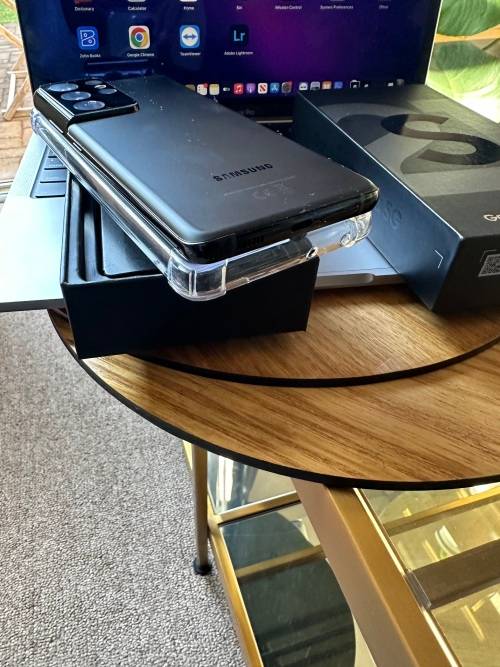 Samsung Galaxy S21 Ultra Phantom Black 12GB Ram (256GB)*EXCELLENT CONDITION *  + Box and accessories