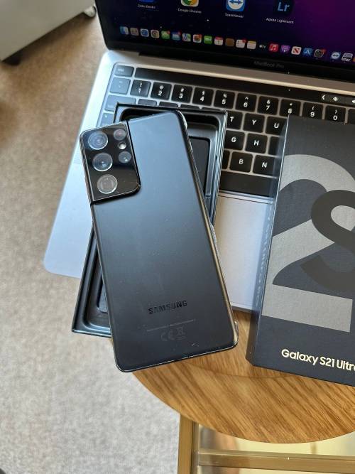 Samsung Galaxy S21 Ultra Phantom Black 12GB Ram (256GB)*EXCELLENT CONDITION *  + Box and accessories