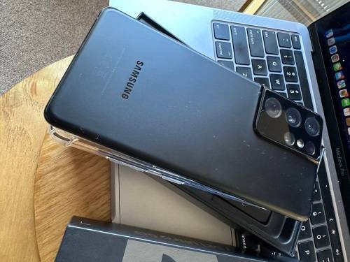 Samsung Galaxy S21 Ultra Phantom Black 12GB Ram (256GB)*EXCELLENT CONDITION *  + Box and accessories