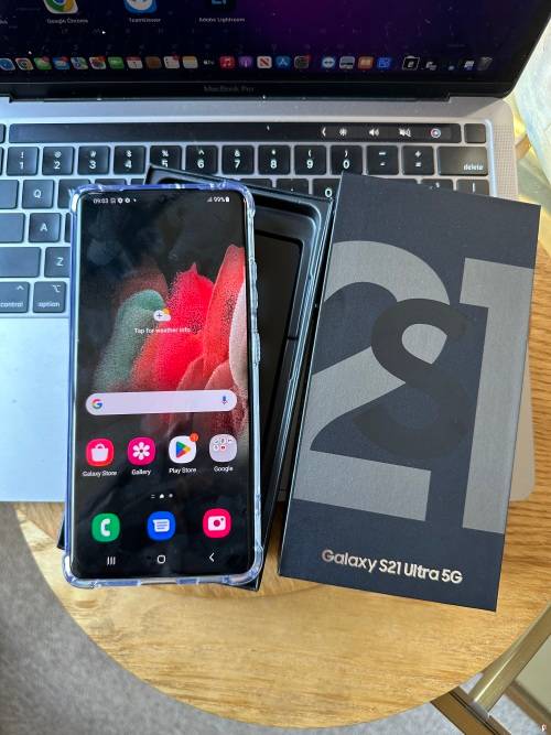 Samsung Galaxy S21 Ultra Phantom Black 12GB Ram (256GB)*EXCELLENT CONDITION *  + Box and accessories