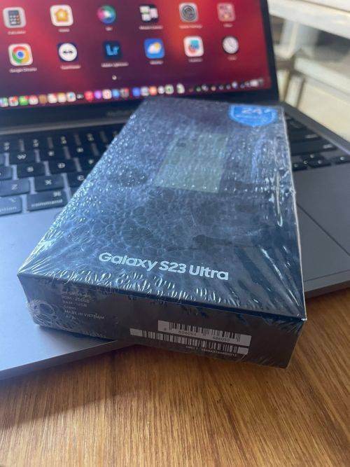 Samsung Galaxy S23 Ultra 12GB Ram (256GB)*BRAND NEW SEALED *  + Box and accessories