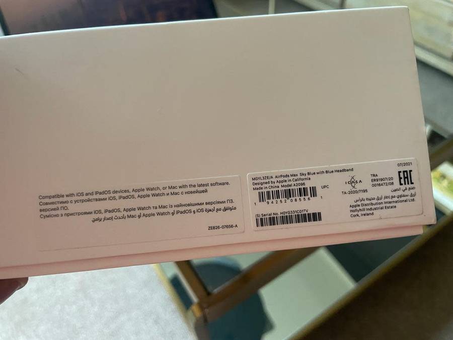 Apple AirPods Max (Sky Blue) + original packaging *Excellent as new condition*