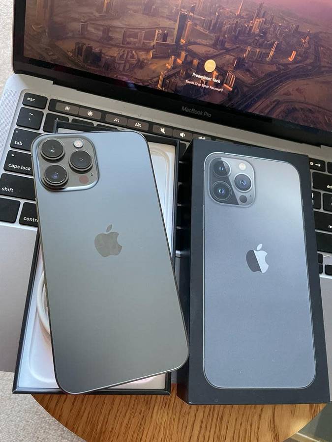 iPhone 13 Pro Max  (128GB) Midnight +box & accessories. Excellent Condition* OPEN TO ALL NETWORKS*