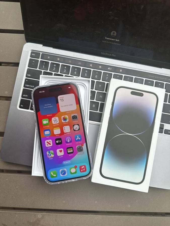 iPhone 14 Pro, Space Black (128GB)*REFURBISHED CONDITION *  + packaging and accessories