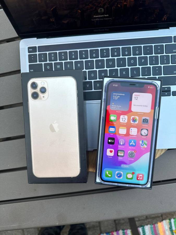 iPhone 11 Pro Max (64GB) Gold