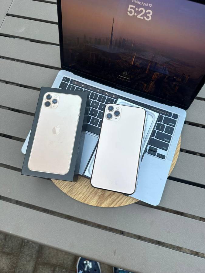 iPhone 11 Pro Max (64GB) Gold