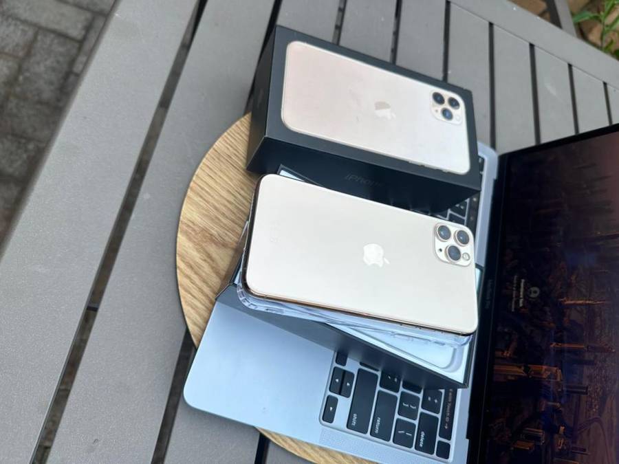 iPhone 11 Pro Max (64GB) Gold