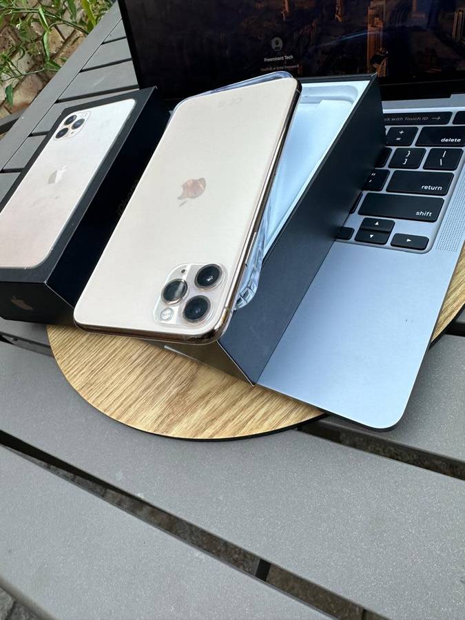iPhone 11 Pro Max (64GB) Gold