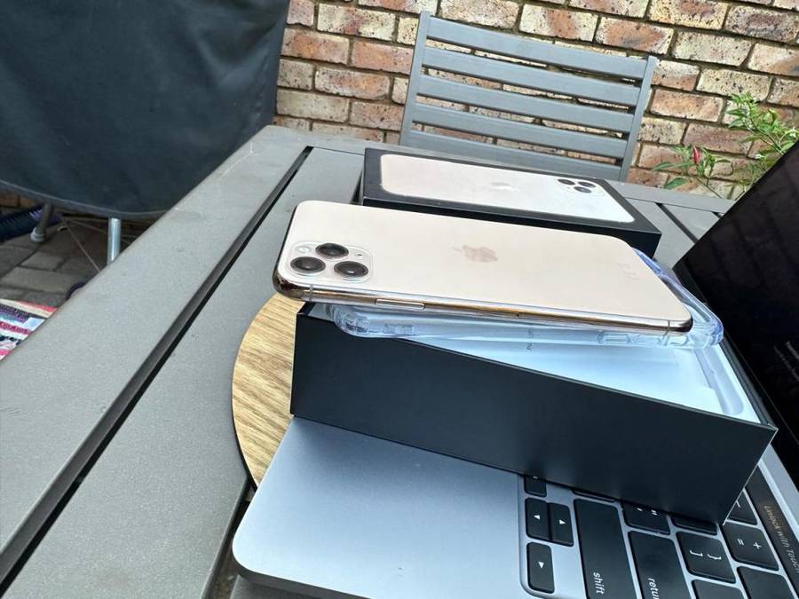 iPhone 11 Pro Max (64GB) Gold