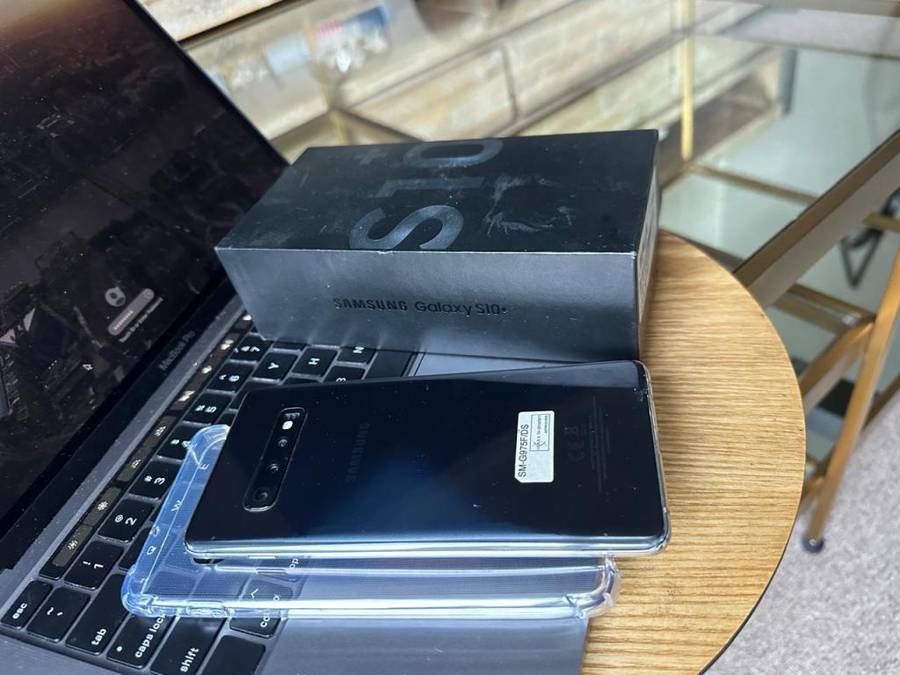 Samsung Galaxy S10Plus   (128GB) Excellent Condition + accessories *Dual Sim*