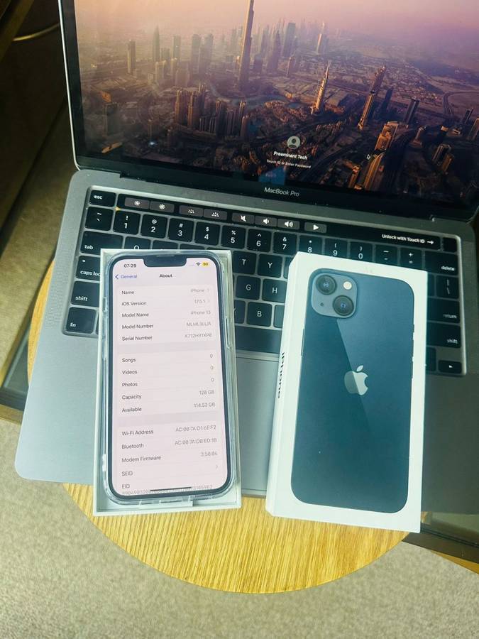 iPhone 13 , Midnight (128GB)  Excellent Pre-owned  Condition + box, charger and Accessories