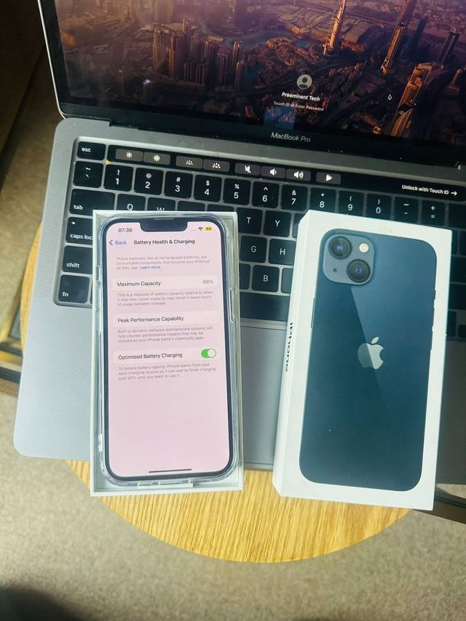 iPhone 13 , Midnight (128GB)  Excellent Pre-owned  Condition + box, charger and Accessories