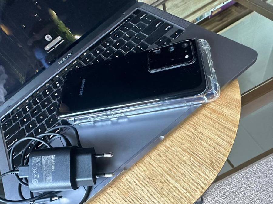 Samsung Galaxy S20 Ultra, Black 12GB RAM (256GB)