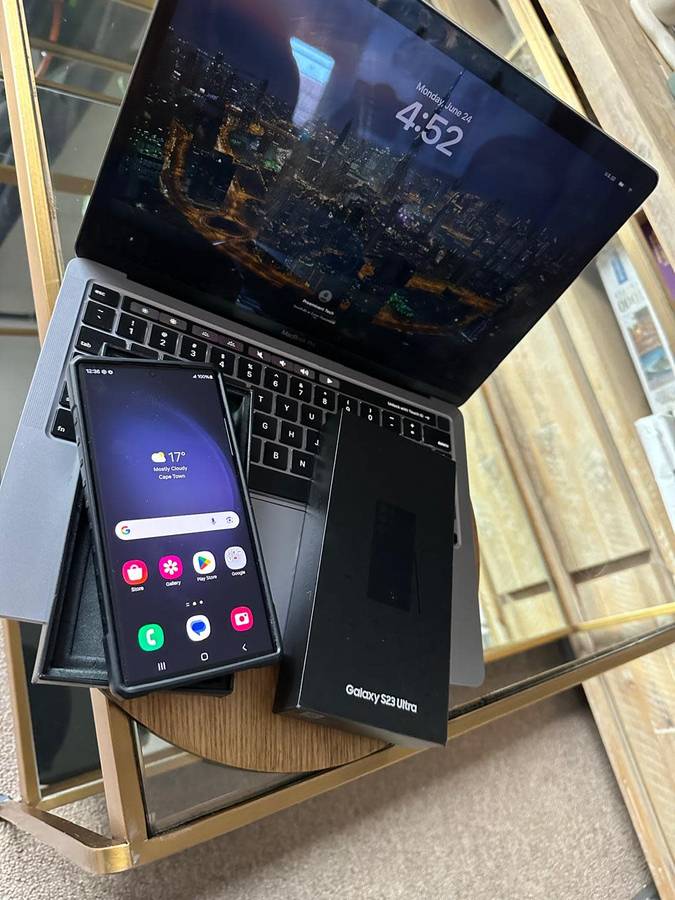 Samsung Galaxy S23 Ultra Phantom Black 12GB RAM (256GB) In Prestine Condition + Box & Accessories