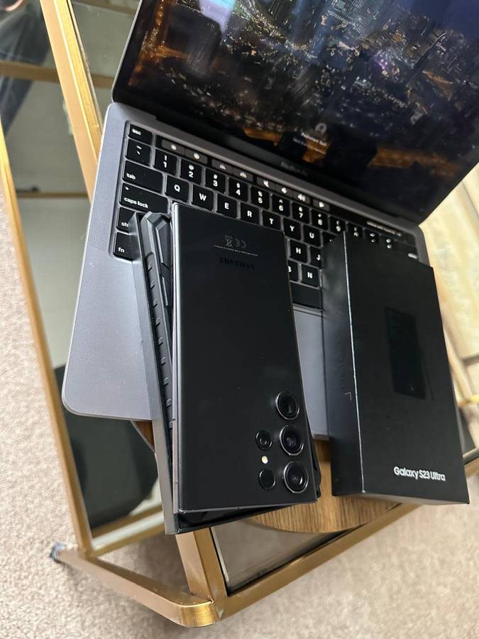 Samsung Galaxy S23 Ultra Phantom Black 12GB RAM (256GB) In Prestine Condition + Box & Accessories